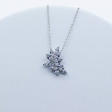 Load image into Gallery viewer, Vintage Crystal Cluster Necklace
