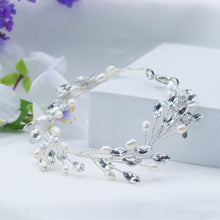Load image into Gallery viewer, Crystal and Pearl Vine Bracelet- Silver
