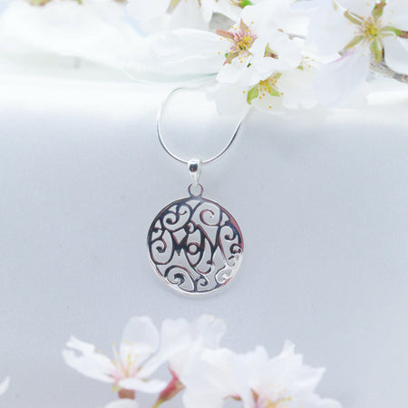 Sterling Silver "Mom" Pendant Necklace.